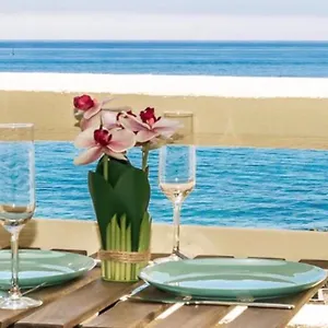 Beachfront In Apartment